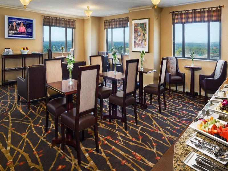Sheraton Springfield Monarch Place Hotel Экстерьер фото