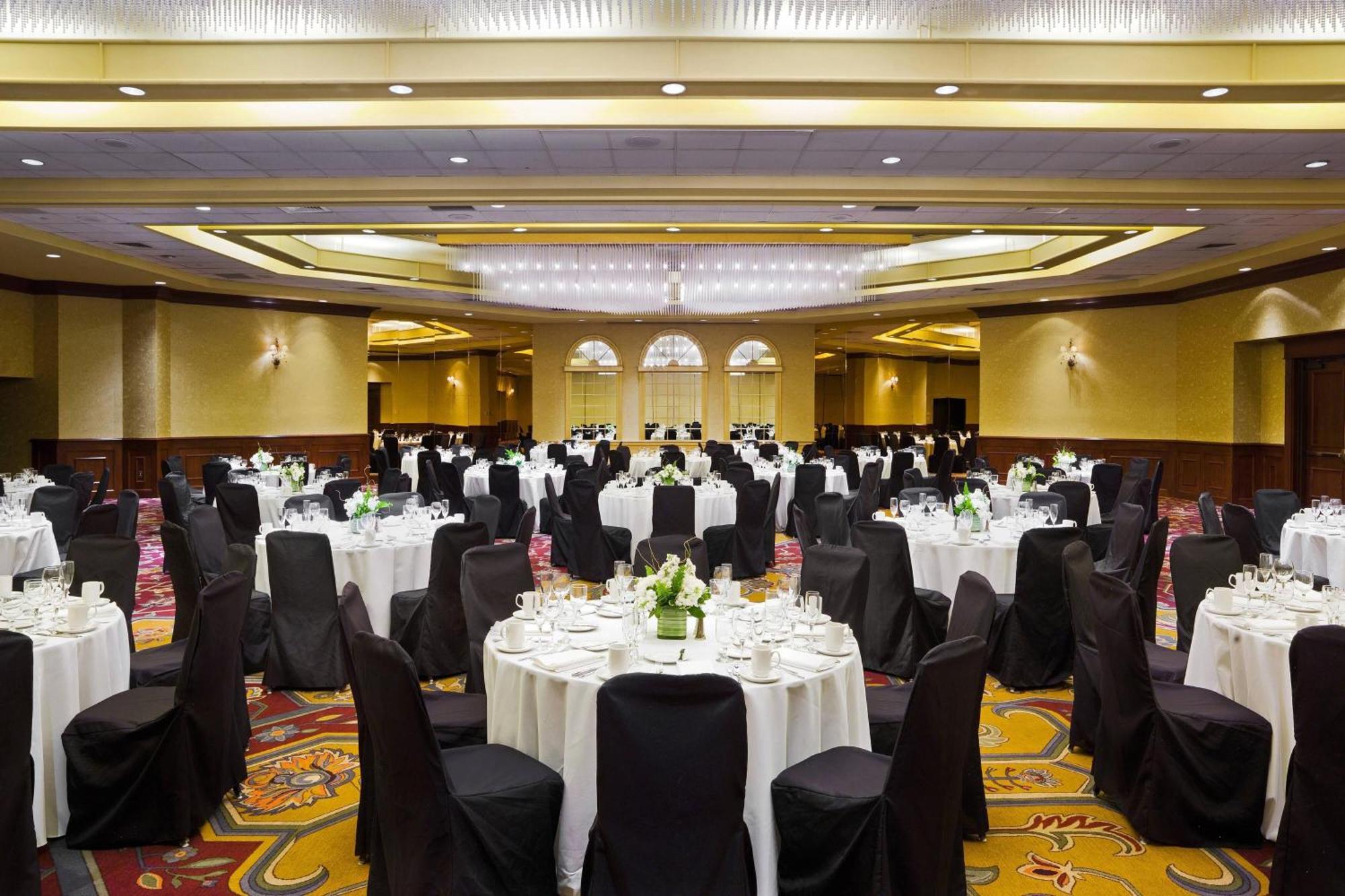 Sheraton Springfield Monarch Place Hotel Экстерьер фото