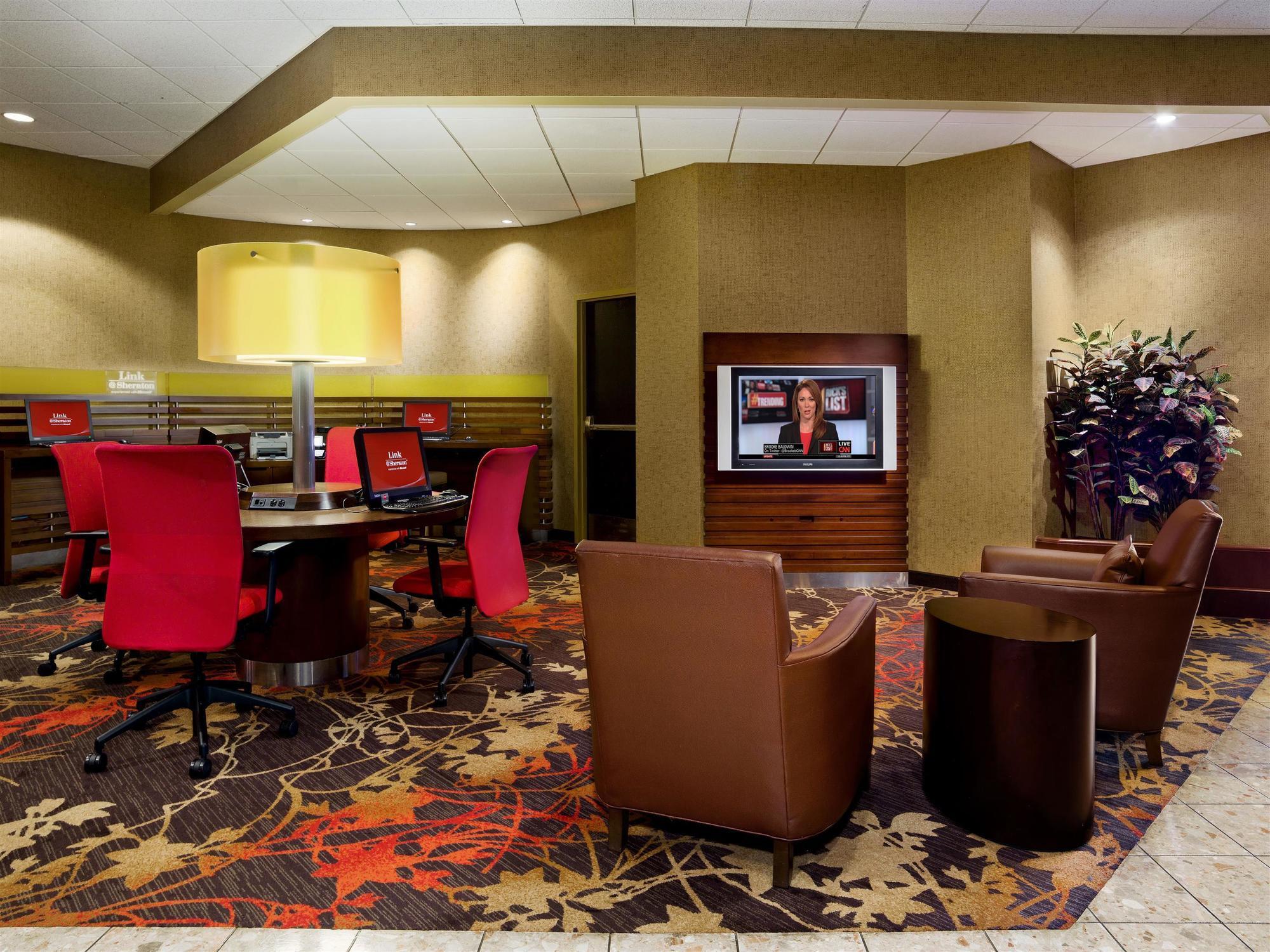 Sheraton Springfield Monarch Place Hotel Экстерьер фото
